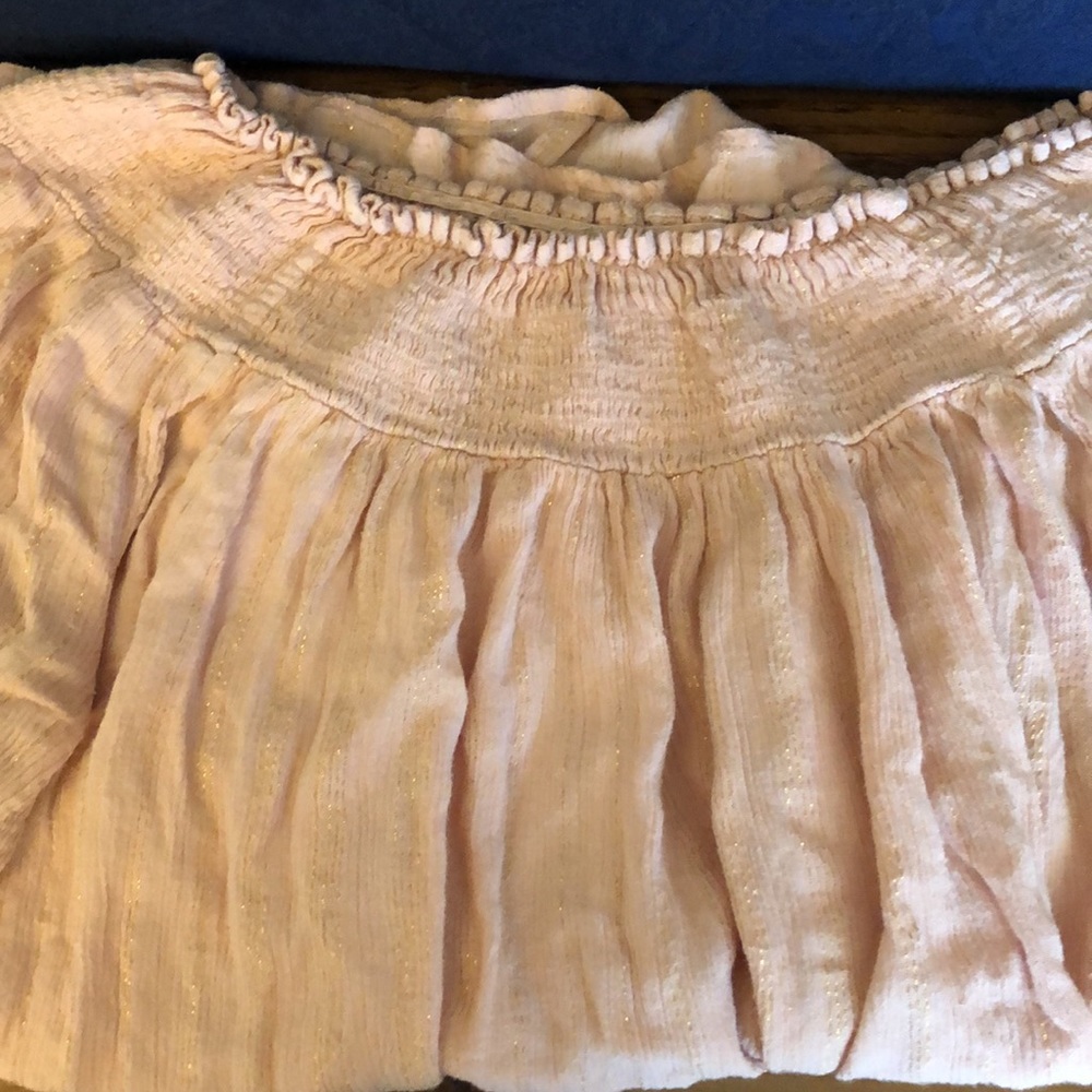 A:glow maternity top